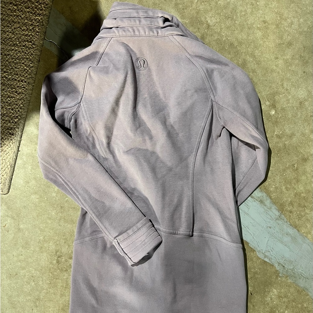 Lululemon zip